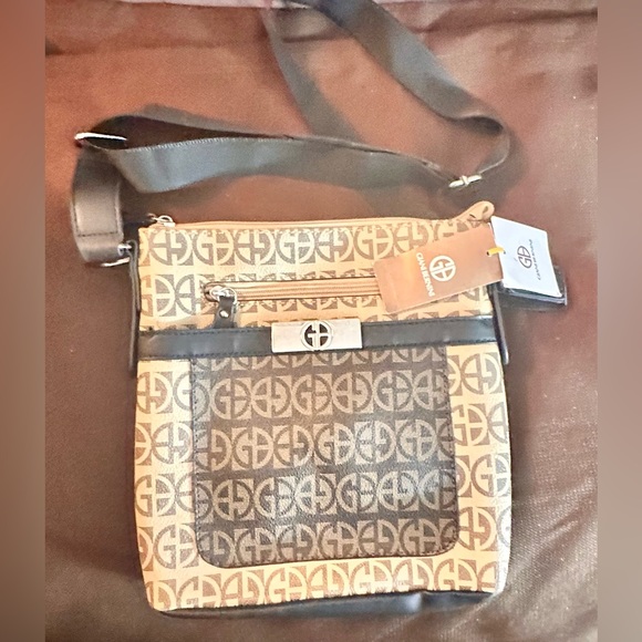 NWT Giani Bernini Block Signature Pocket North South Crossbody - Taupe Brown - Picture 3 of 16